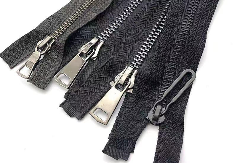 metal zipper manufacturer